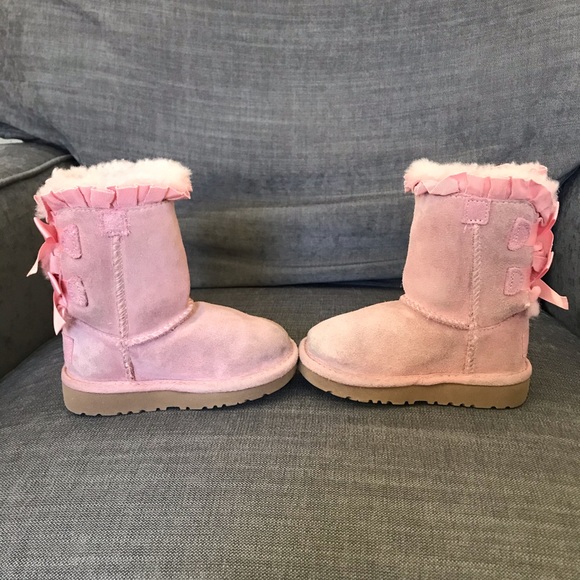 Pink uggs - Picture 4 of 6